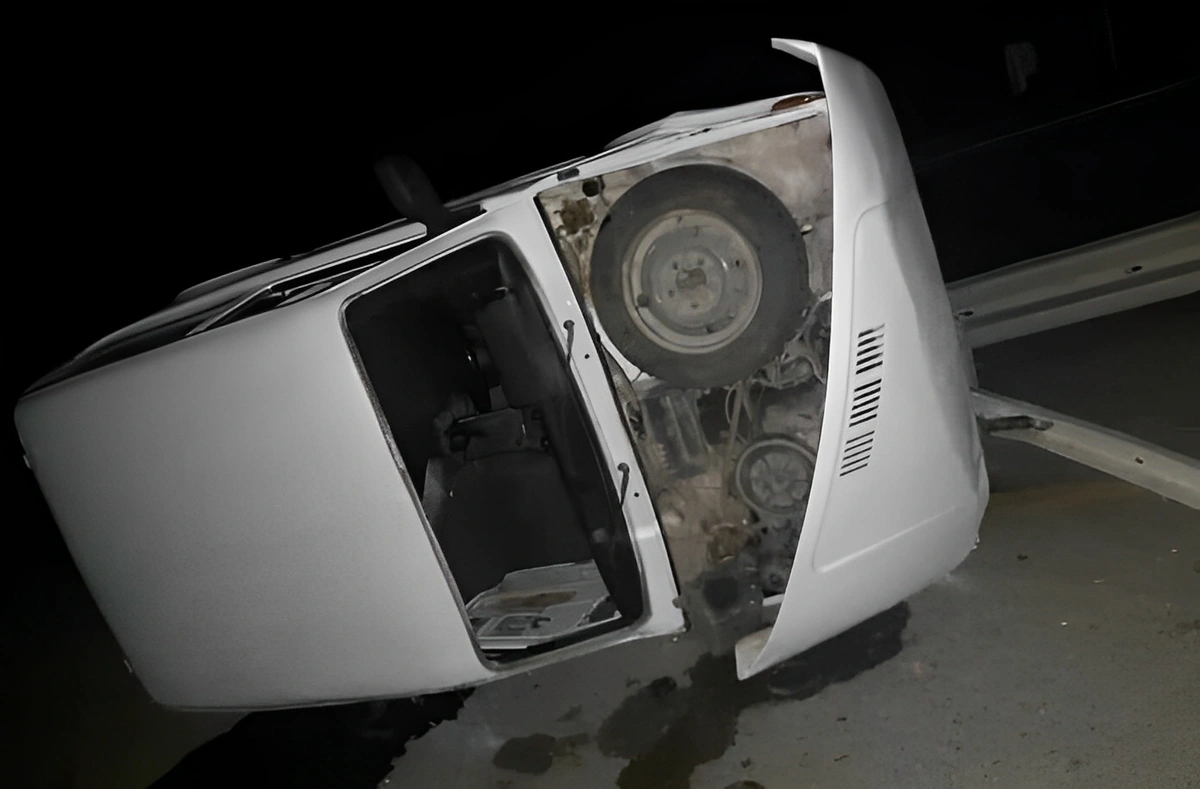 Goranboyda ata maşını aşırdı, oğlu xəsarət aldı