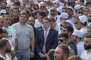 İrəvanda etirazlar başladı - VİDEO