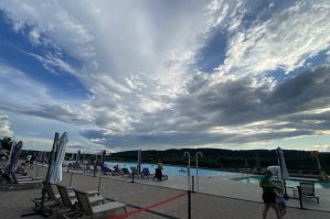 Rusiyada çimərliyə ildırım düşdü: ölənlər var