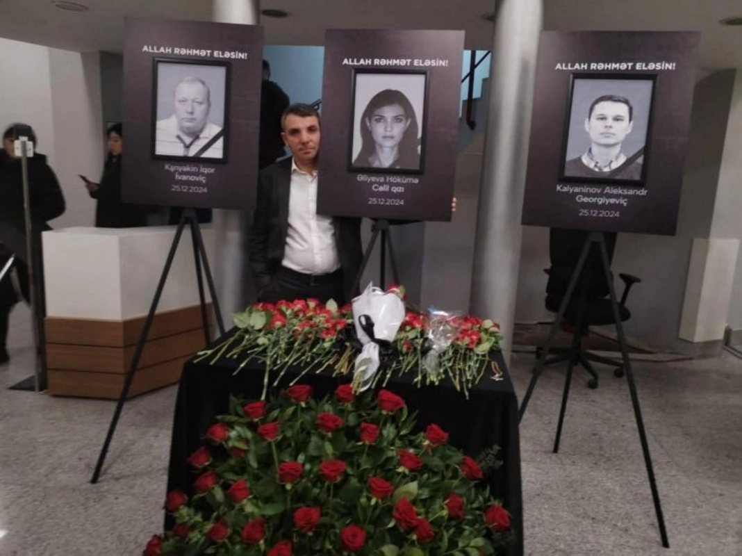 Hökumənin bibisi oğlu qəzada həlak oldu - TƏFƏRRÜAT / VİDEO 1 Hökumənin bibisi oğlu qəzada həlak oldu - TƏFƏRRÜAT / VİDEO