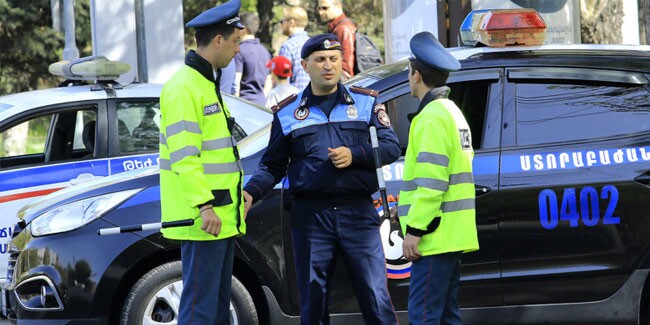 İrəvanda atışma başladı: Polkovnikin oğlu saxlanıldı 1 e2e9872bbe1fbff421c52ca001043f57