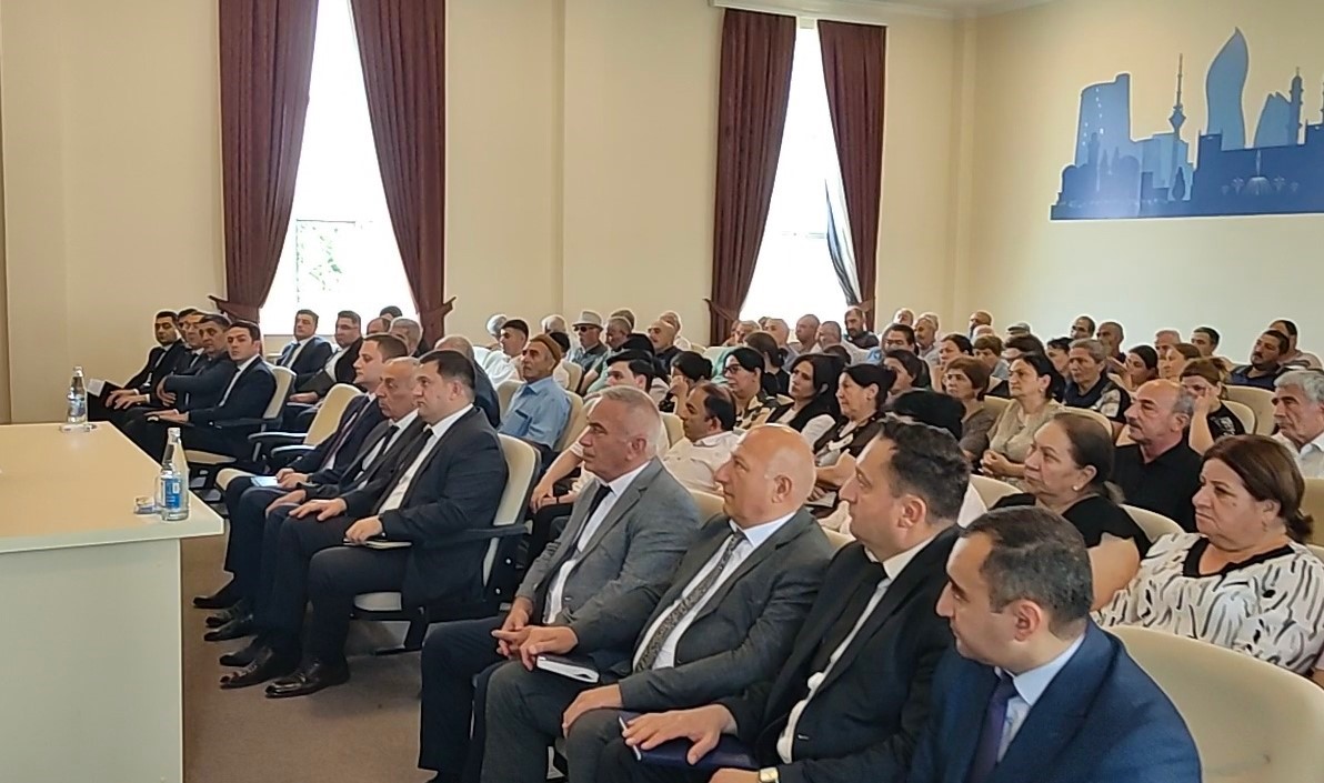 Seymur Orucov səyyar qəbullarını Köhnəqışlaq və Həsənsu kəndlərində keçirdi - FOTOLAR 2 foto 3