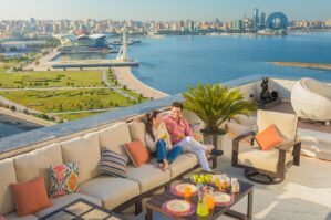 Şəhərin mərkəzində dəniz mənzərəli ev axtarırsınız? "Kristal Towers"da 3, 4 və 5 otaqlı mənzillər satışdadır - "Kristal!"