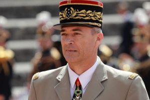 Makron onu işdən çıxardı