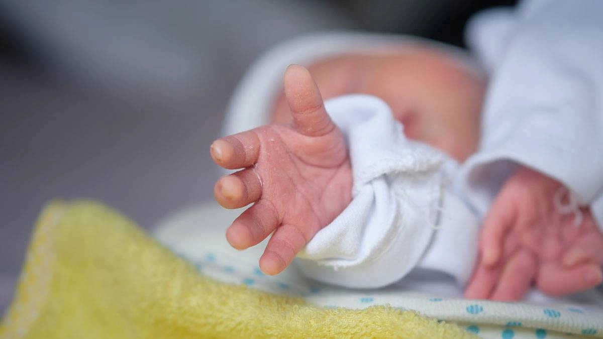 Kamçatkada 14 yaşlı qız zəlzələ zamanı ana oldu 1 korpe1