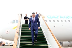 Qazaxıstanın baş naziri Füzulidə - FOTO