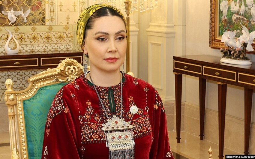 Berdiməhəmmədovun qızı Azərbaycan Milli Xalça Muzeyində 1