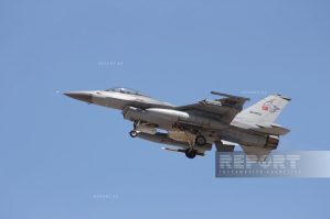 Azərbaycan qırıcıları Türkiyə səmasında - VİDEO