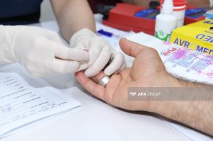 2 mindən çox şəxs könüllü qan verdi - FOTOLAR