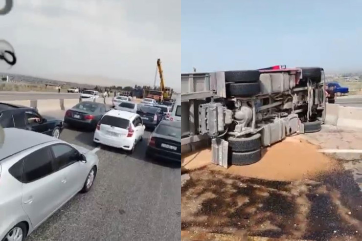 Hacıqabulda TIR aşdı, taxıl yola dağıldı - VİDEO 1 qeza
