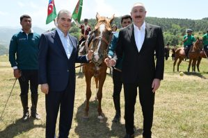 Berdiməhəmmədova “Dostluq” adlı Qarabağ atı hədiyyə edildi - FOTOLAR