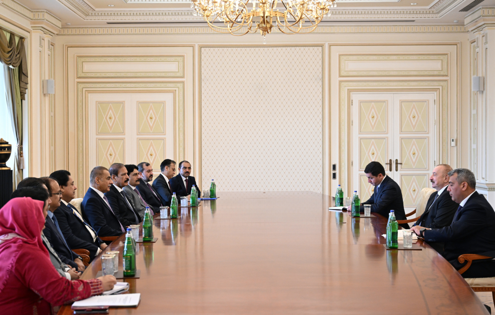 İlham Əliyev Sərdar Ayaz Sadiqi qəbul etdi - FOTOLAR 2 İlham Əliyev Sərdar Ayaz Sadiqi qəbul etdi - FOTOLAR