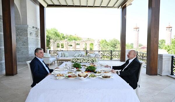 Əliyev və Berdiməhəmmədov Şuşada birgə nahar etdilər - FOTOLAR