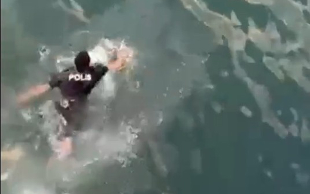 Polis qadını belə xilas etdi - VİDEO 1 son