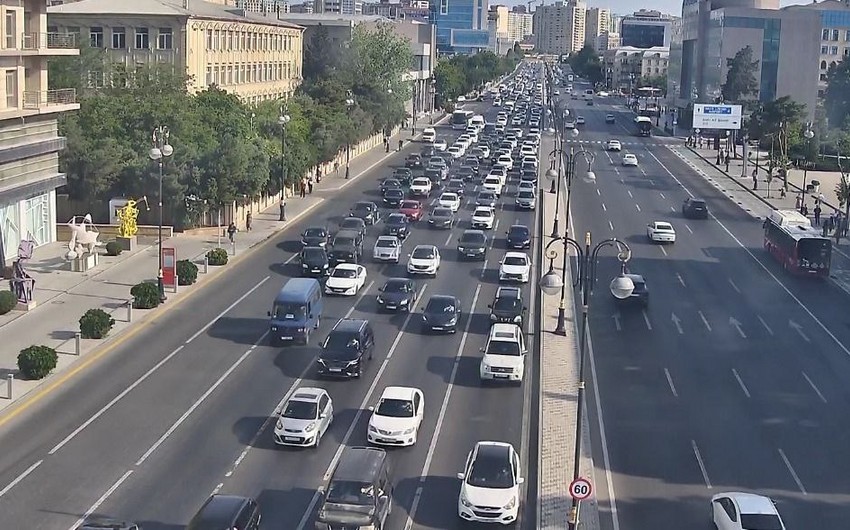Bakının bəzi yollarında tıxac var - Siyahı 1 tixac 5