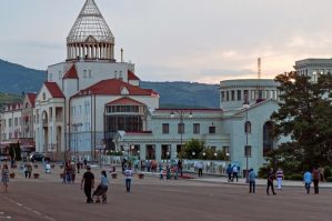 Ruslar Qarabağda tikdi, Bakı "sökülsün" dedi - Erməniləri həyəcanlandıran çağırış 38 Ruslar Qarabağda tikdi, Bakı "sökülsün" dedi - Erməniləri həyəcanlandıran çağırış
