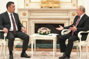 Putin Japarovla Uitkoffla söhbətin nəticələrini müzakirə etdi