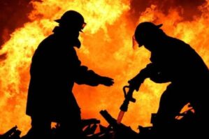 Bərdədə mağazanın anbarı yandı