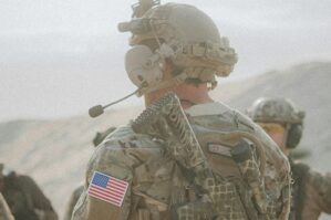 ABŞ-ın ən böyük hərbi bazasında atışmanın səbəbkarı bəlli oldu: 5 hərbçi yaralanıb - VİDEO