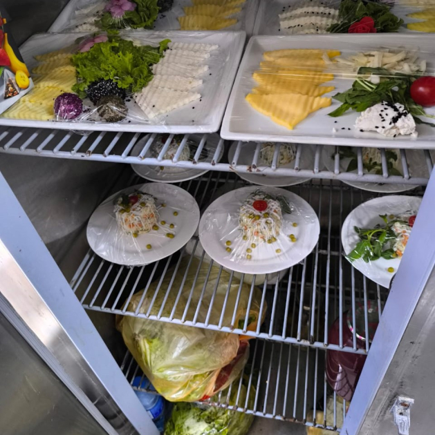 “İzmir” restoranında nöqsanlar aşkarlandı - FOTOLAR 5 “İzmir” restoranında nöqsanlar aşkarlandı - FOTOLAR