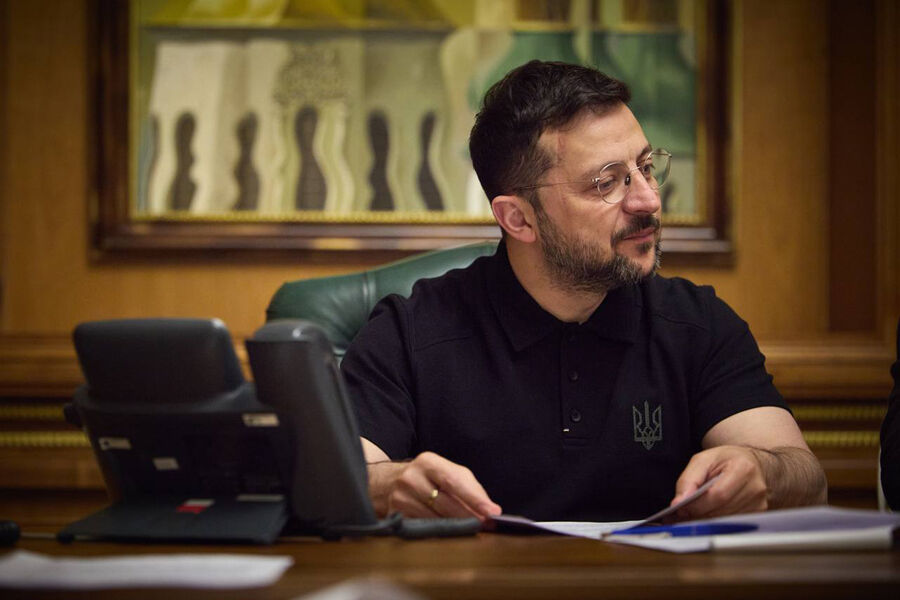 Zelenski Rusiya nefti daşıyan gəmilərə sanksiya tətbiq etdi