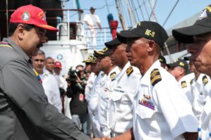 Maduro QƏRAR VERDİ: Venesuela ABŞ-la müharibəyə belə hazırlaşır