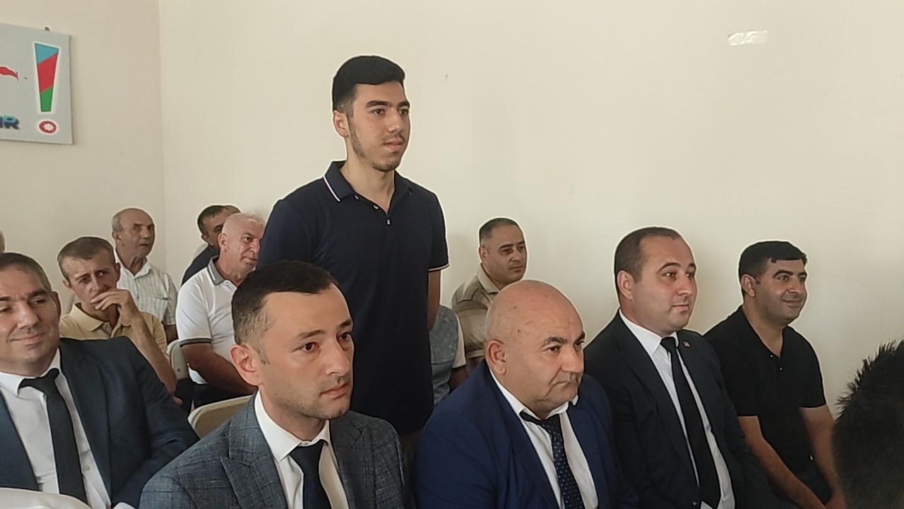 Ağstafada vətəndaşların növbəti səyyar qəbulları baş tutdu - FOTOLAR 8 Ağstafada vətəndaşların növbəti səyyar qəbulları baş tutdu - FOTOLAR