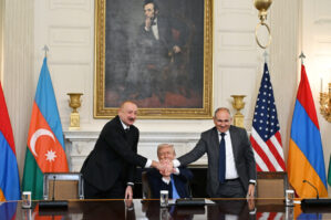 Dünya mediası Ağ Evdəki görüşdən yazdı - FOTOLAR