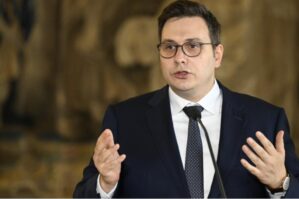 Rusiyaya qadağa qoyula bilər - İki ölkədən təklif