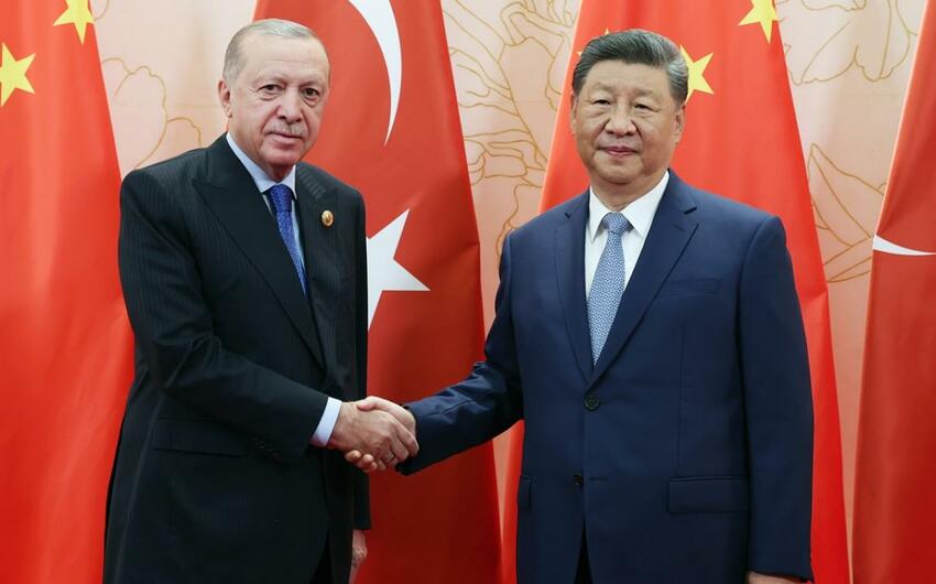 Ərdoğan Si Cinpinlə bir arada