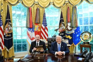 Trampdan Əliyevin 9 nəvəsinə maraqlı hədiyyə - VİDEO