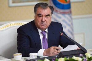 Tacikistan prezidenti Paşinyanı təbrik etdi