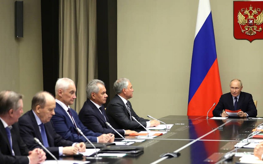 Putin Trampla görüşdən sonra iclas keçirdi