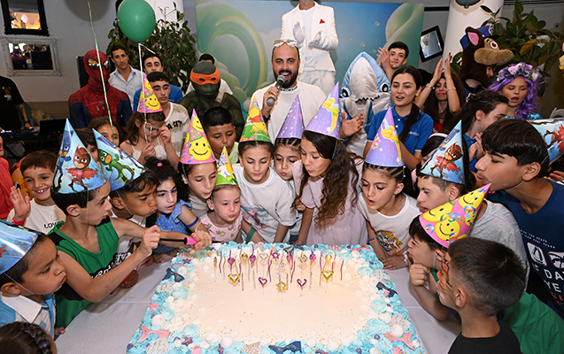 Mehriban Əliyevadan uşaqlara sürpriz - VİDEO