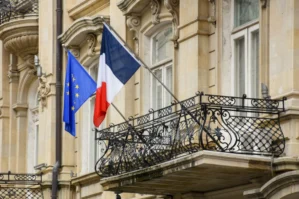 Fransa səfirliyi sülh razılaşmasını alqışladı