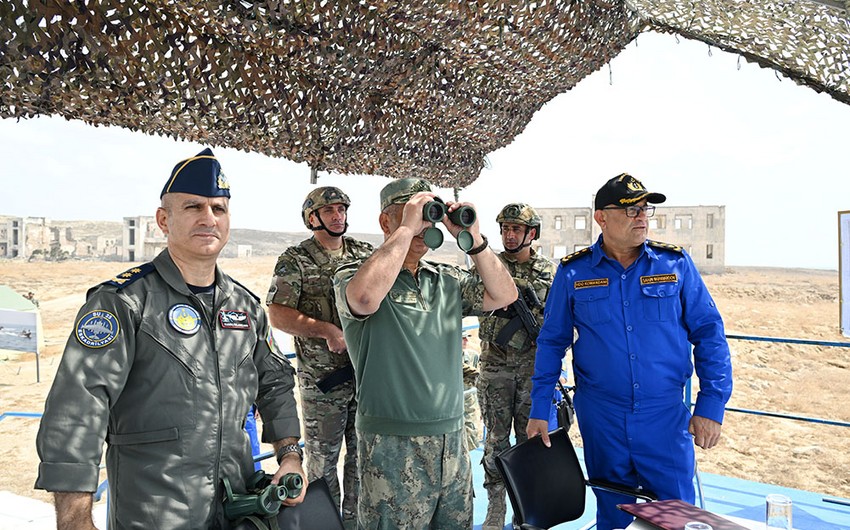 Zakir Həsənov HDQ-nin Xəzərdəki təlimini izlədi - VİDEO 1 Zakir Həsənov HDQ-nin Xəzərdəki təlimini izlədi - VİDEO