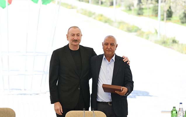 Atası Prezidentlə danışarkən Hökumənin o cümləsini xatırlatdı: “Hər şey...” - VİDEO