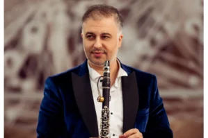 Hüseyn qızlarına verdiyi mülkləri açıqladı