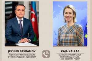 Kaya Kallas Ceyhun Bayramovla danışdı