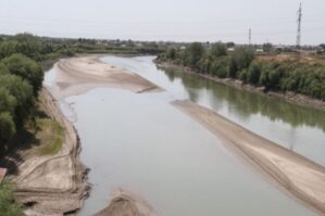 kur az