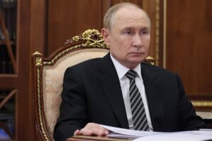 "Bəzi ölkələrdə dost olmayan elitalar var" - Putindən ritorik açıqlama