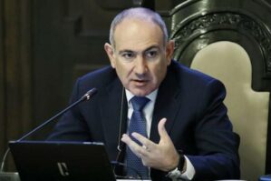 Paşinyan xalqdan üzr istədi