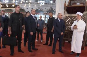 Paşinyan Azərbaycan məscidində niyə “namaz qıldı”?