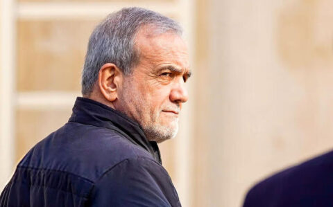 Pezeşkian Xameneini şəxsən müalicə edir