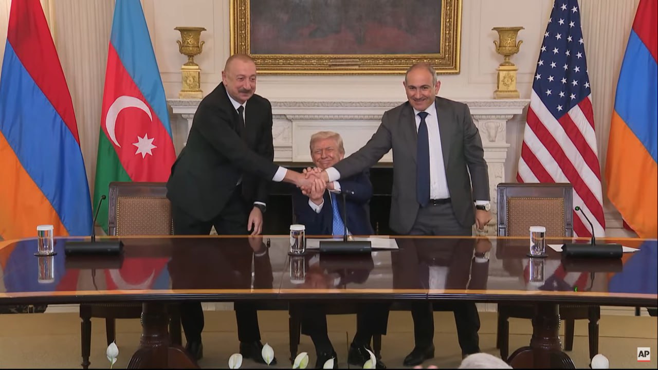 Ağ Evdə tarixi anlar – FOTOLAR
