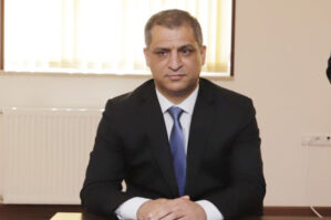 Nazir müavini işdən çıxarıldı