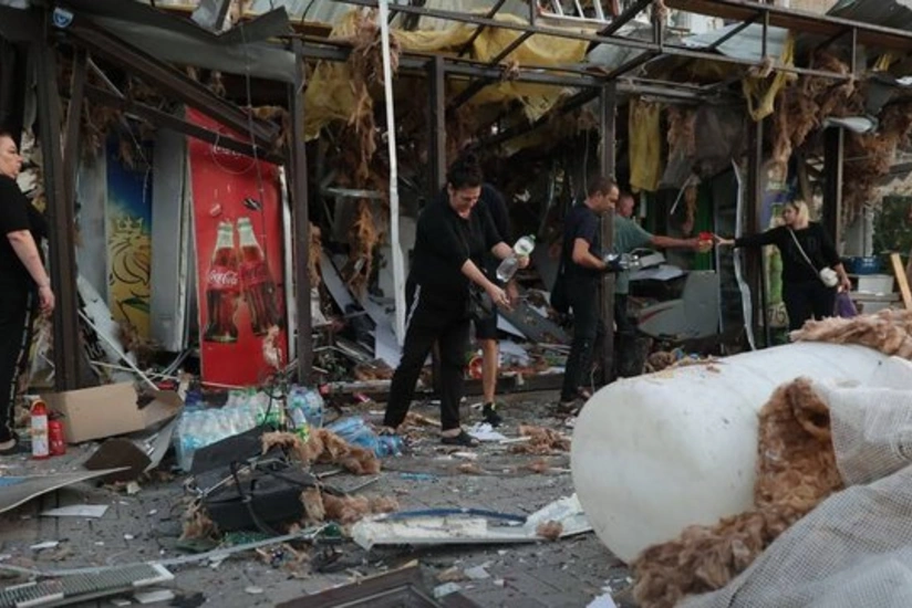 Rusiya Zaporojyeni vurdu: 34 nəfər öldü - VİDEO