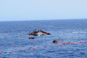 Miqrantları daşıyan qayıq batdı: 76 ölü