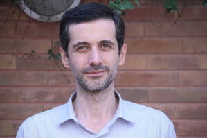 Pezeşkianı tənqid edənlərə oğlundan reaksiya