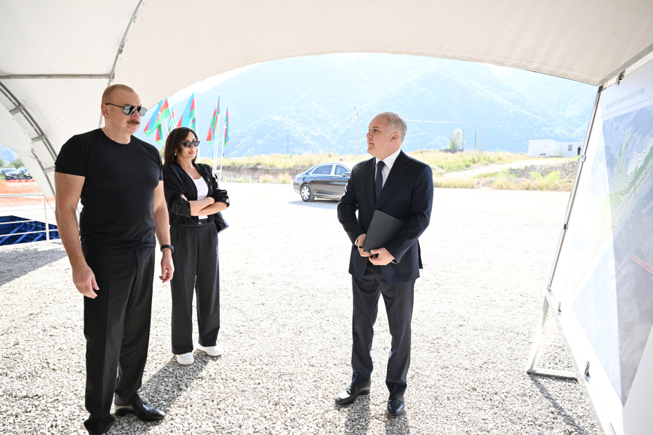 Prezident və xanımı Kəlbəcərdə... - FOTOLAR 12 z 11